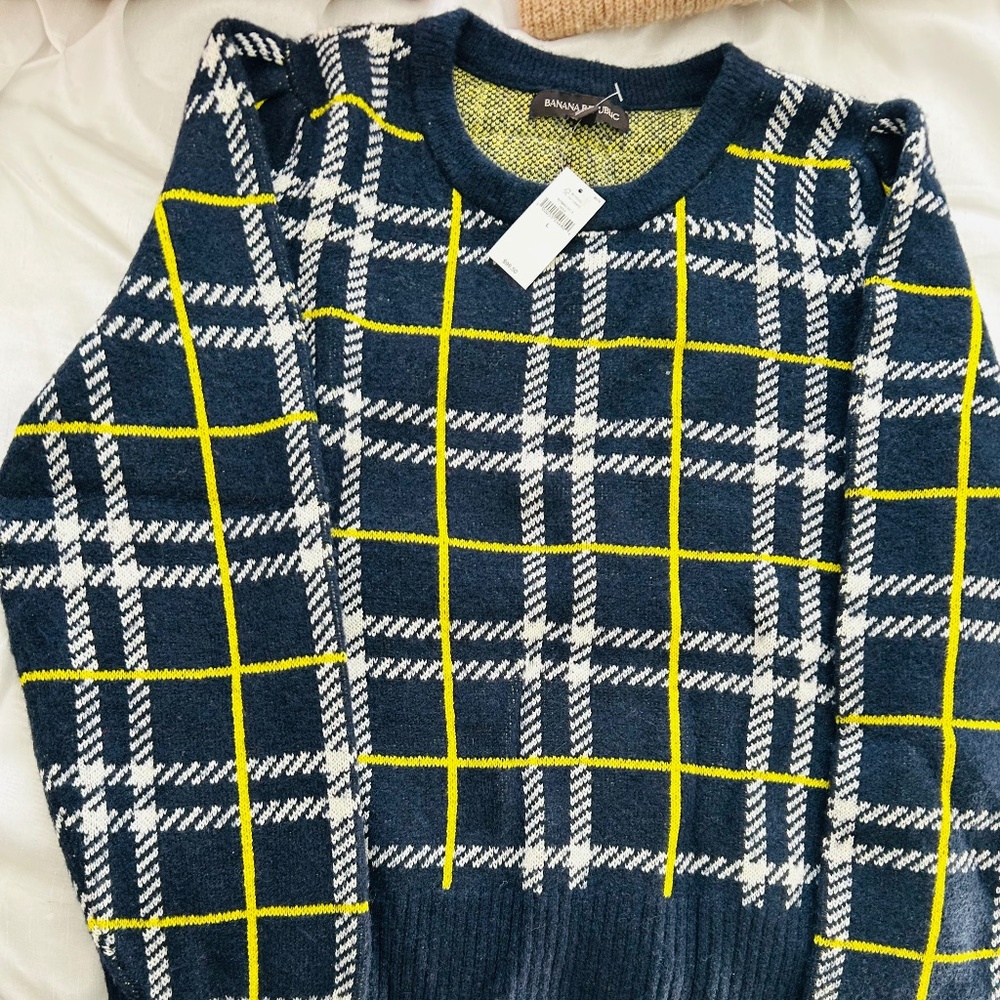 Banana Republic sweater, L